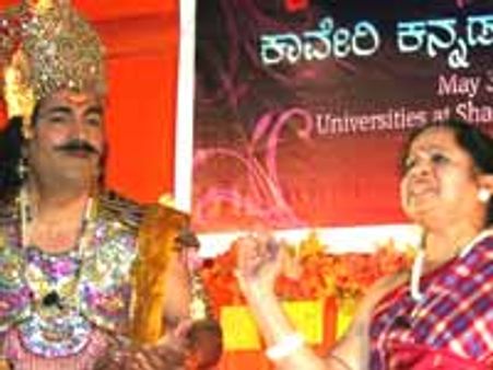 ರಸ ವೃಷ್ಟಿ, ಸರಸತಿಯ ಸರಸ ವೃಷ್ಟಿ!