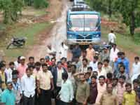 ಎಚ್.ಕೆ. ಜಂಕ್ಷನ್‌ನಲ್ಲಿ ಜಾರುಬಂಡೆಯಾಗಿರುವ ರಸ್ತೆಗಳು!