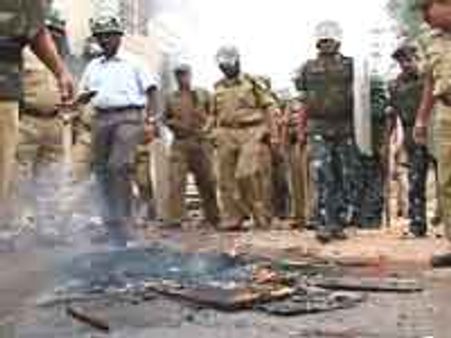 ಕ್ಯಾತಮಾರನಹಳ್ಳಿಯಲ್ಲಿ ಮುಂದುವರೆದ ಗಲಭೆ