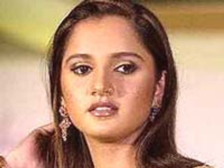 ಸಾನಿಯಾ ನಿಲ್ಲದ ಹುಚ್ಚು ಪ್ರೇಮಿಗಳ ಕಾಟ