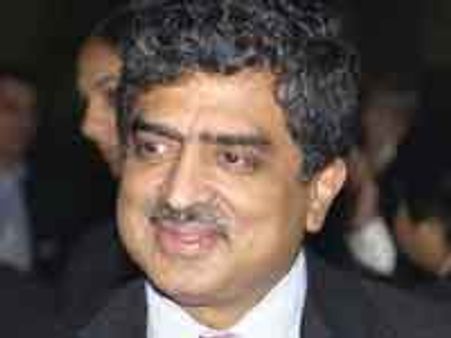 ನಿಲೇಕಣಿಯನ್ನು ಕ್ಯಾಂಪಸ್ಸಿನಿಂದ ಬೀಳ್ಕೊಟ್ಟ ಕ್ಷಣ.