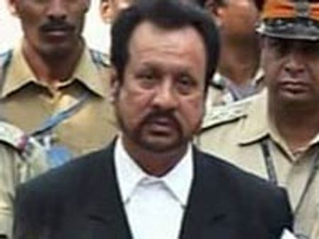 ಕಸಬ್ ಪ್ರಕರಣ ಕೈಬಿಟ್ಟ ಅಬ್ಬಾಸ್ ಕಜ್ಮಿ