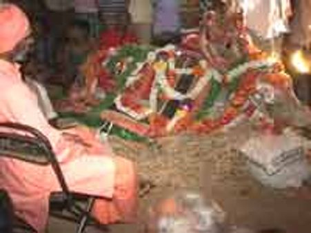 ಇಡೀ ಗ್ರಾಮ ಒಗ್ಗೂಡಿಸಿದ್ದ ಗೋವಿಗೆ ಅಂತಿಮ ನಮನ