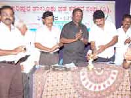 ಉತ್ತಮ ಕಾರ್ಯಕ್ಕೆ ಪತ್ರಕರ್ತರ ಲೇಖನಿ ಬಳಕೆಯಾಗಲಿ