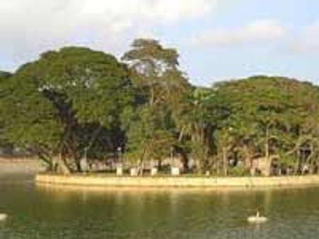 ತ್ರಿಕೋನ ಯುದ್ಧಕ್ಕೆ ಬೆಂಗಳೂರು ಸಿದ್ಧ