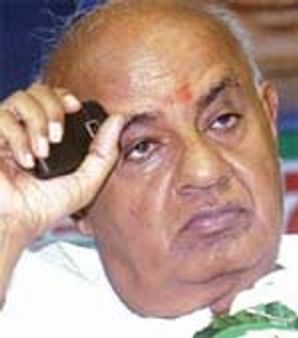 ಎಚ್ಡಿಕೆ ಋಣ ತೀರಿಸಿ: ಮಾಜಿ ಪ್ರಧಾನಿ ದೇವೇಗೌಡ
