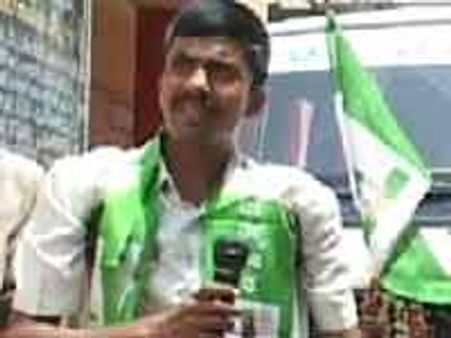 ವಿಕಲಚೇತನ ದಿನೇಶನ ಕುಮಾರ'ಸ್ವಾಮಿ'ನಿಷ್ಠೆ