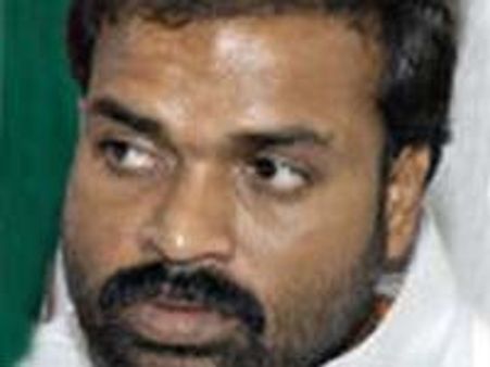 ಬೆಂಬಿಡದ ಹಂದಿಜ್ವರದ ಭೀತಿ ಮತ್ತು ಆರೋಗ್ಯ ಸಚಿವ