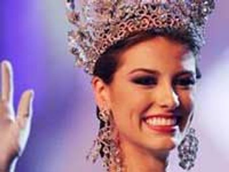 ಸ್ಟೇಫಾನಿಯಾ ಮುಡಿಗೇರಿದ ಭುವನ ಸುಂದರಿ 2009 ಪಟ್ಟ