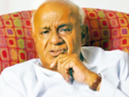 5 ಸಂಪುಟದಲ್ಲಿ ದೇವೇಗೌಡರ ಜೀವನಚರಿತ್ರೆ