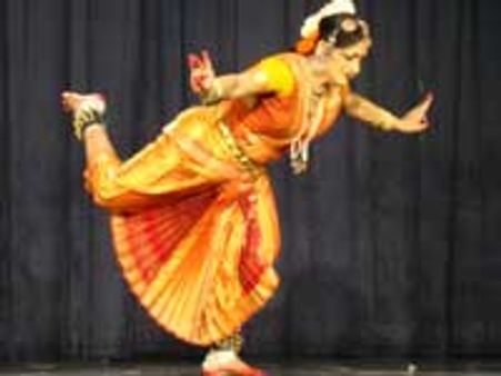 ವಸುಂಧರಾ ದೊರೆಸ್ವಾಮಿ ಪ್ರಬುದ್ಧ ನೃತ್ಯ ಪ್ರದರ್ಶನ