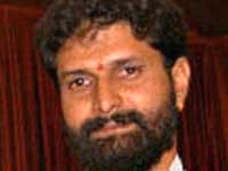 ನಾವು ಸರ್ವಜ್ಞರಲ್ಲ, ಭಟ್ಟಂಗಿತನ ಗೊತ್ತಿಲ್ಲ : ರವಿ