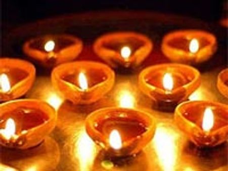 ದೀಪದಿಂದ ದೀಪ ಹಚ್ಚಿ, ಪ್ರೀತಿಯಿಂದ ಪ್ರೀತಿ ಹಂಚಿ