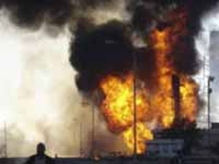 ಪಟಾಕಿ ಗೋದಾಮಿಗೆ ಬೆಂಕಿ: 32 ಮಂದಿ ಸಾವು