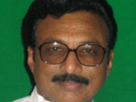 ಸಿಎಂ ಪರಿಹಾರ ನಿಧಿಗೆ ಐದು ಕೋಟಿ ದೇಣಿಗೆ