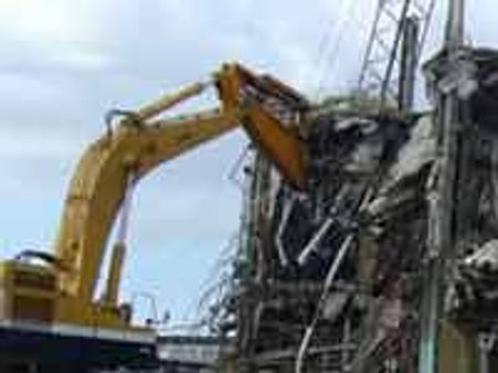 ಬಾಗೇಪಲ್ಲಿ ರಸ್ತೆ ಅಗಲೀಕರಣಕ್ಕೆ ತಡೆ