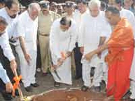 ಹಳ್ಳಿಗಳ ನಿರ್ಮಾಣಕ್ಕೆ ಚಿದಂಬರಂ ಭೂಮಿಪೂಜೆ