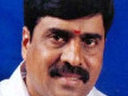 ಕರುಣಾಕರರೆಡ್ಡಿ ನಿವಾಸದಲ್ಲಿ ನಾಗರಾಜ ಪ್ರತ್ಯಕ್ಷ!