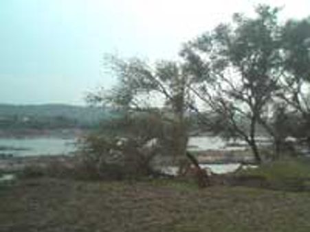 ರೊಕ್ಕ ಬ್ಯಾಡ್ರೋಯಪ್ಪ, ಸೂರು ಕಟ್ಟಿಸಿಕೊಡ್ರಿ!