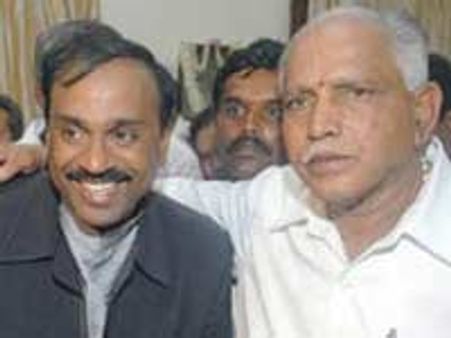 ಕೊನೆಗೊಂಡ ರಗಳೆ, ಯಡ್ಡಿ ರೆಡ್ಡಿ ಅಣ್ಣತಮ್ಮಂದಿರಂತೆ