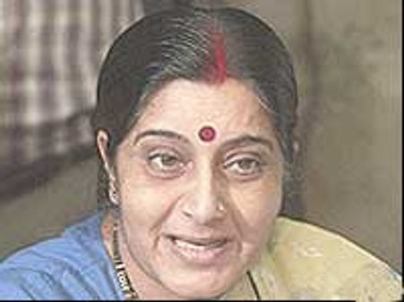 ಸಿಎಂ, ರೆಡ್ಡಿಗಳಿಗೆ ಸುಷ್ಮಾ ಕಿವಿಮಾತು