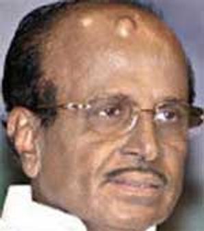 ಯಡಿಯೂರಪ್ಪಗೆ ಪದ್ಮಶ್ರೀ ಕೊಡ್ಬೇಕು, ಪೂಜಾರಿ