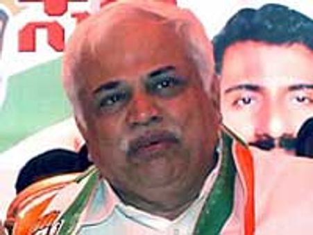 ರೆಡ್ಡಿಗಳ ವಜಾ ಆಗ್ರಹಿಸಿ ಕಾಂಗ್ರೆಸ್ ಪ್ರತಿಭಟನೆ