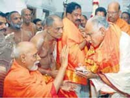 ಮಂಚಾಲಮ್ಮನ ಆಶೀರ್ವಾದ ಪಡೆದ ಸಿಎಂ