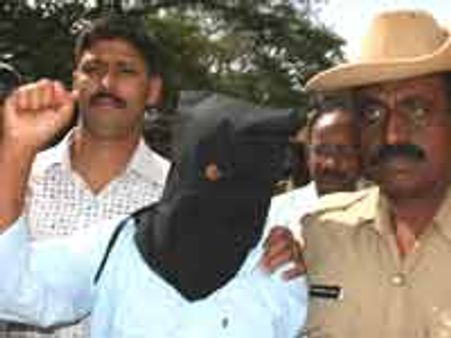 ವಿಚಾರಣೆಗಾಗಿ ಪೊಲೀಸ್ ಕಸ್ಟಡಿಯಲ್ಲಿ ನಕ್ಸಲರು