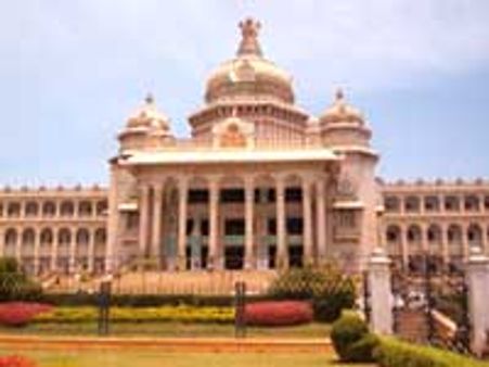 ಪರಿಷತ್ ಚುನಾವಣೆ : 15 ರಲ್ಲಿ 7 ಕಾಂಗ್ರೆಸ್ ಗೆ