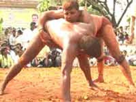 ಮಾಗಡಿಯಲ್ಲಿ ಮಸ್ತ್ ಮಸ್ತ್ ಕುಸ್ತಿ ಕಾಳಗ