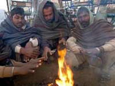 ಚಳಿಯ ಹೊಡೆತಕ್ಕೆ ಉತ್ತರ ಪ್ರದೇಶ ತತ್ತರ, 125 ಸಾವು