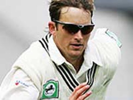 ಐಪಿಎಲ್-3 ಹರಾಜು ಬಾಂಡ್ ಮೇಲೆ ಎಲ್ಲರ ಕಣ್ಣು