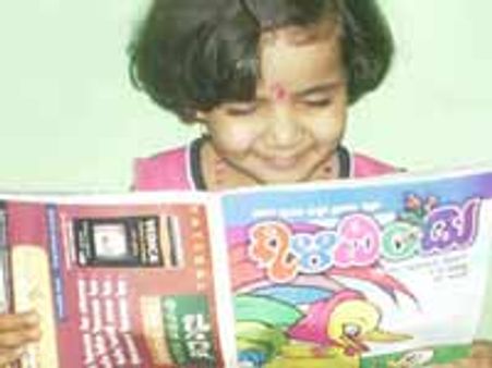 ಕನ್ನಡ ಮಗುವನ್ನು ದತ್ತು ಪಡೆದ ಮಲ್ಲು