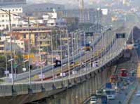 ಎಕ್ಸ್ ಪ್ರೆಸ್ ವೇಗೆ ಚಾಲನೆ, ಟೆಕ್ಕಿಗಳಿನ್ನೂ ನಿರಾಳ