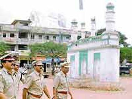 ಈದ್ಗಾ ಬೇಡ, ಹುತಾತ್ಮರ ಮೈದಾನವೆನ್ನಿ!