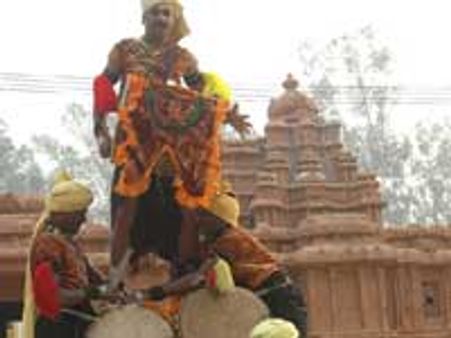 ಗಣರಾಜ್ಯೋತ್ಸವ : ಪಟ್ಟದಕಲ್ಲು ಸ್ತಬ್ಧಚಿತ್ರದ ಸಂಚಲನ