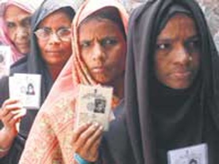 ಬಡ್ಡಿ, ಬುರ್ಖಾ ಹಾಗೂ ಮುಖ್ಯವಾಹಿನಿ