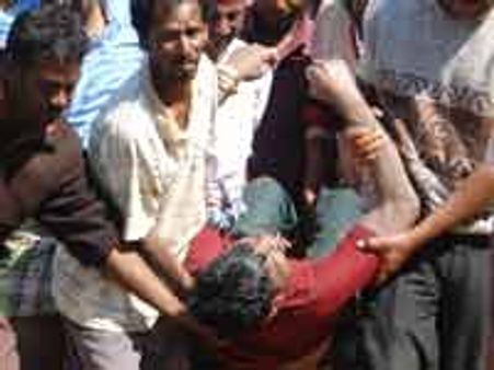 ಪೊಲೀಸರ ದಾಳಿ; ಹೊಳೆಗೆ ಹಾರಿ ನಾಲ್ವರ ಸಾವು