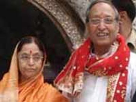 ರಾಷ್ಟ್ರಪತಿ ಗಂಡನಿಂದ ಅಕ್ರಮ ಭೂಕಬಳಿಕೆ