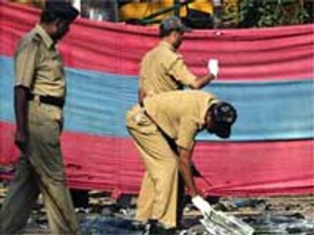 ಗುಜರಾತ್ ನಲ್ಲಿ ಭಾರಿ ಸ್ಫೋಟಕಗಳು ವಶ