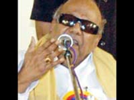 ನಿತ್ಯಾನಂದನ ಲೀಲೆಗಳ ಪ್ರಸಾರ ಬೇಡ, ಕರುಣಾನಿಧಿ