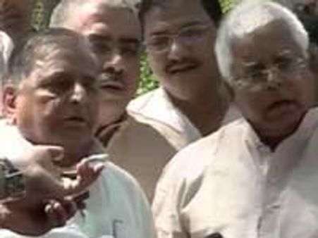 ಯುಪಿಎಗೆ ಲಾಲೂ, ಮುಲಾಯಂ ಬೆಂಬಲ ವಾಪಸ್