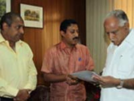 ಕಾಫಿ ಬೆಳೆಗಾರರಿಗೆ ವಿಶೇಷ ಪ್ಯಾಕೇಜ್ ಘೋಷಿಸಿ