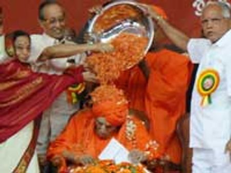 ಸಿದ್ಧಗಂಗಾ ಶ್ರೀಗಳ ಹೆಸರಲ್ಲಿ ಅಂಚೆ ಚೀಟಿ ?