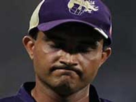 ಮೊದಲ ಪಂದ್ಯದಲ್ಲಿ ಗಂಗೂಲಿಗೆ ಬೇವು ಬೆಲ್ಲ