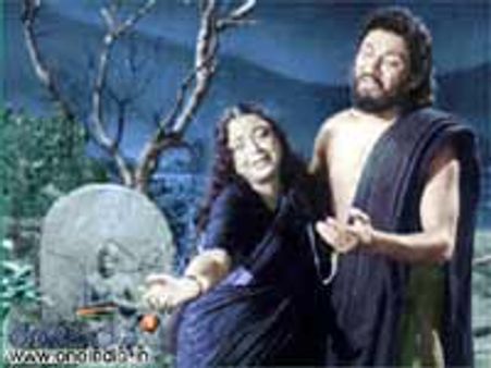 ಹೆಂಡತಿಯನ್ನೇ ಮಾರಿದ ಆಧುನಿಕ ಸತ್ಯಹರಿಶ್ಚಂದ್ರ