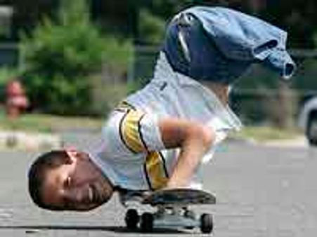 ಕಾಲಿಲ್ಲದ ಹುಡುಗ ಸ್ಕೇಟಿಂಗ್ ಪ್ರವೀಣ!