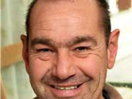 ಕಾಲಲ್ಲಿ ಬರೆದ ಚಿತ್ರಕ್ಕೆ ಲಕ್ಷ ಲಕ್ಷ!