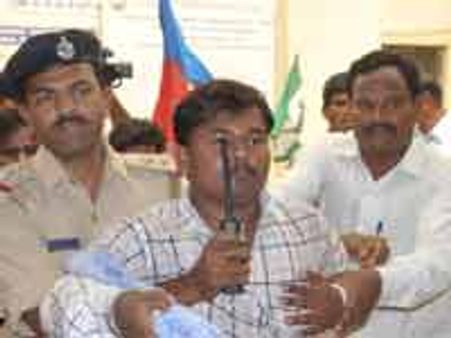 ಬಂದ್ ಬಿಸಿಗೆ ಬಸವಳಿದ ಬಳ್ಳಾರಿ ಬಂಧುಗಳು